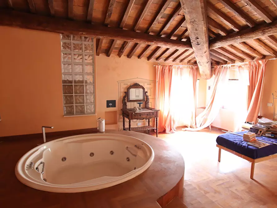 Immagine 32 di Villa in vendita  in Via del Cimitero ⅩⅩⅠⅠⅠ 676 a Lucca