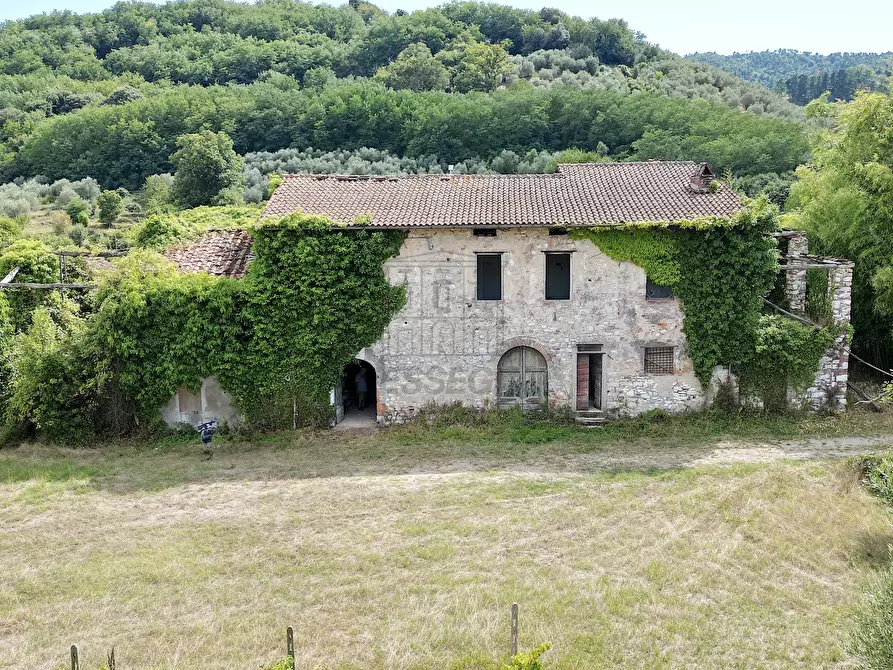 Immagine 2 di Rustico / casale in vendita  in Via del brennero 126 a Lucca