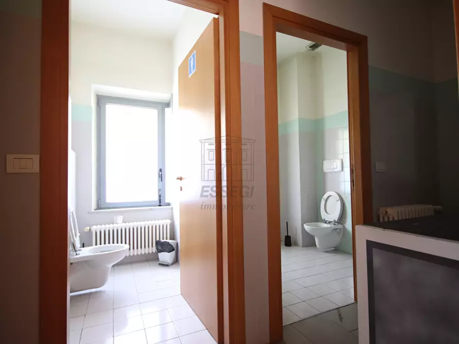 Immagine 7 di Ufficio in vendita  in Traversa II Via Luporini 3 a Lucca