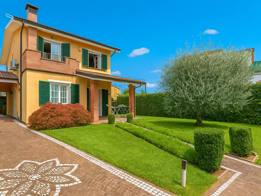 casa indipendente in vendita a Capannori in zona Lammari