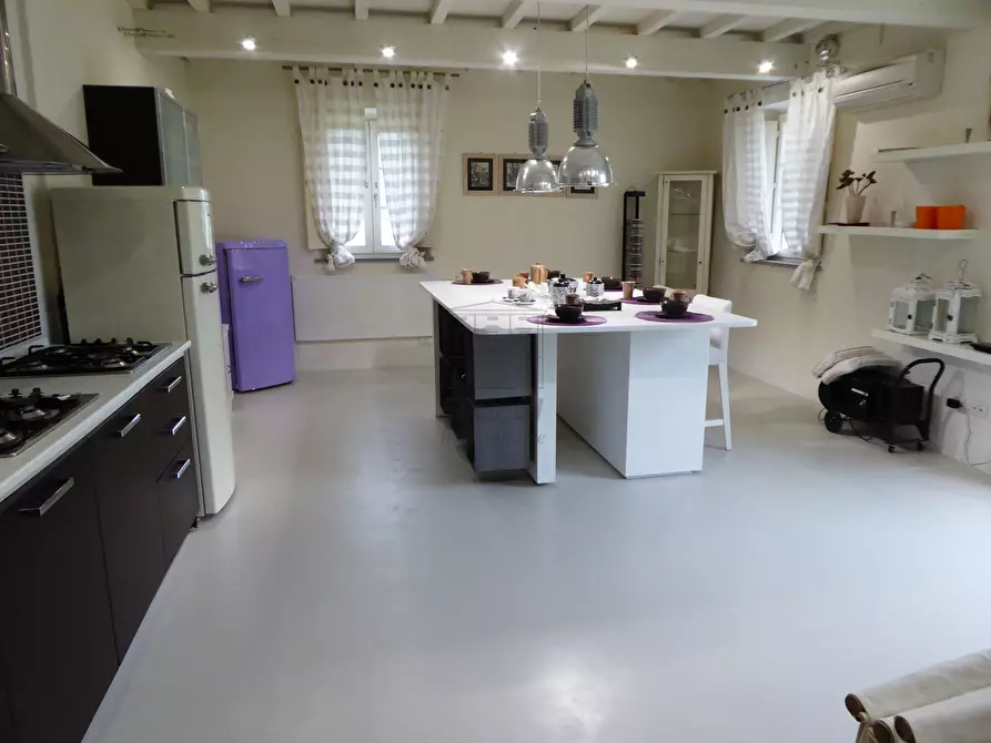 Immagine 6 di Villa in vendita  in Via di Stabbiano a Lucca