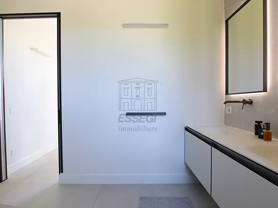 Immagine 26 di Villa in vendita  in Via Don Emilio Angeli a Lucca