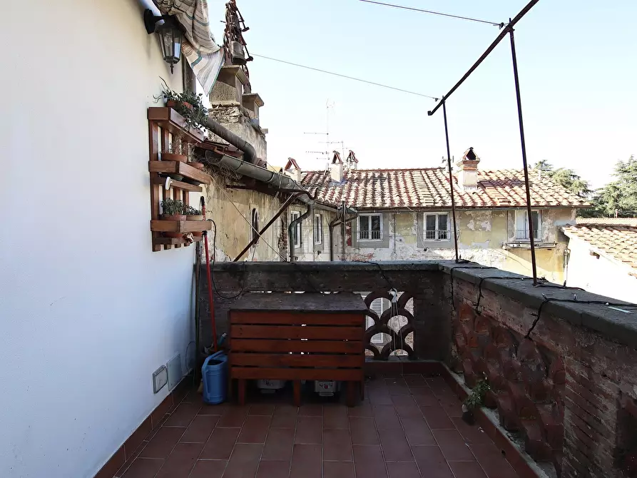 Immagine 15 di Appartamento in vendita  in Piazza del Salvatore 7 a Lucca