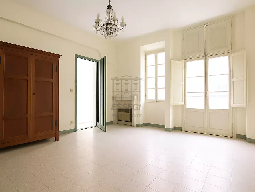 Immagine 23 di Appartamento in vendita  a Lucca