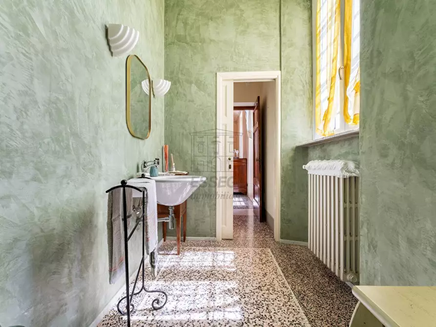 Immagine 22 di Villa in vendita  in Via delle Piagge 1535 a Lucca