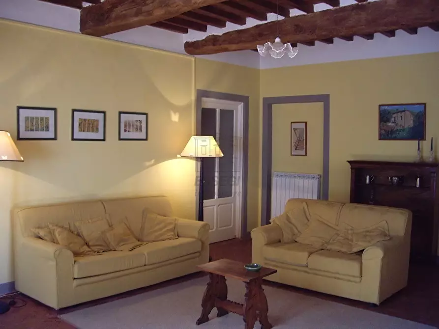 Immagine 72 di Rustico / casale in vendita  in Via di matraia a Lucca