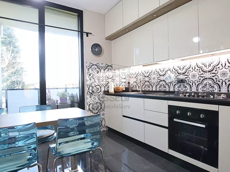 Immagine 7 di Appartamento in vendita  in Piazza della Croce 49 a Lucca