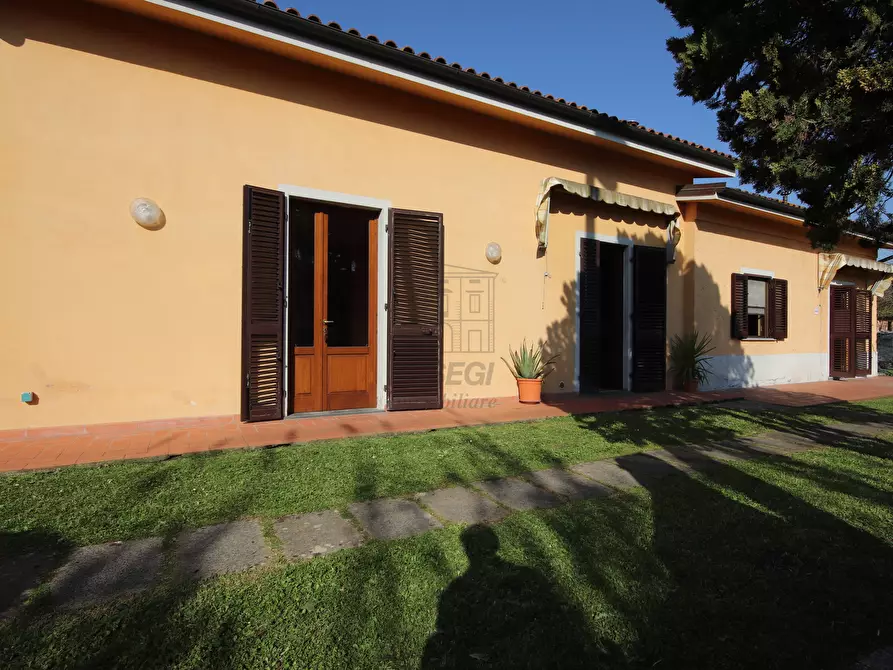 Immagine 1 di Casa indipendente in vendita  in Via di Tiglio 611 a Capannori