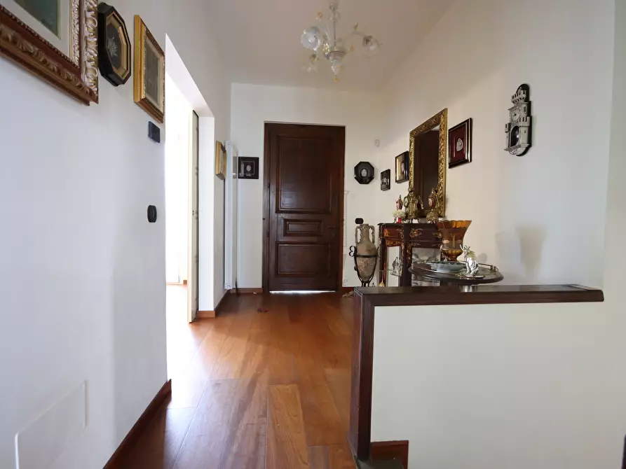 Immagine 3 di Villa in vendita  in Via Sant'Angelo a Lucca