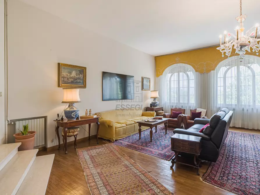 Immagine 12 di Villa in vendita  in Via dei Poveri Vecchi 749 a Lucca
