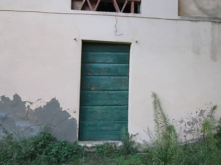 Immagine 22 di Rustico / casale in vendita  in traversa II 77 a Lucca