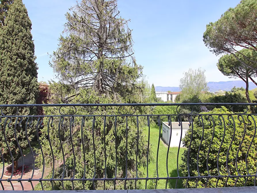 Immagine 17 di Villa in vendita  in Via Pietro Paolini 303 a Lucca