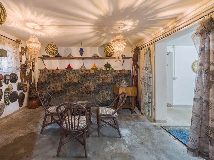 Immagine 20 di Villa in vendita  a Lucca