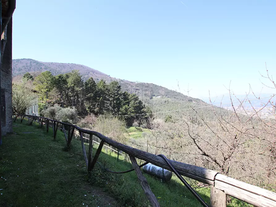 Immagine 43 di Rustico / casale in vendita  in Via del Borgo 55 a Lucca