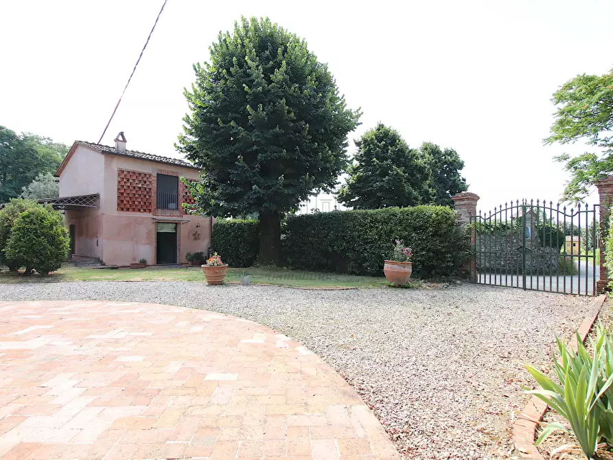 Immagine 23 di Villa in vendita  in Via di segromigno a Capannori