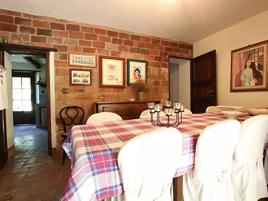 Immagine 72 di Rustico / casale in vendita  in Via della Chiesa di Gragnano a Lucca