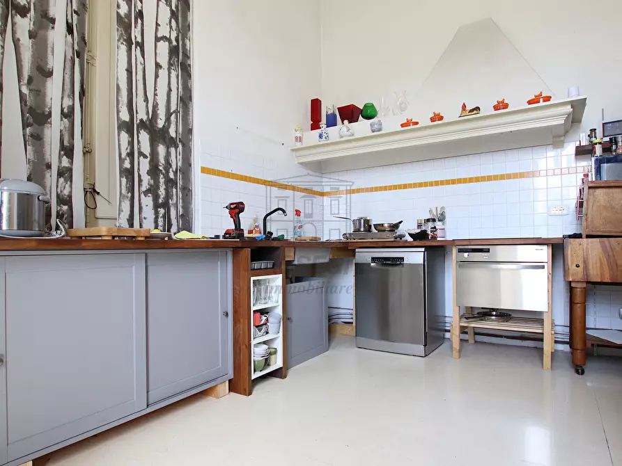 Immagine 23 di Villa in vendita  a Lucca