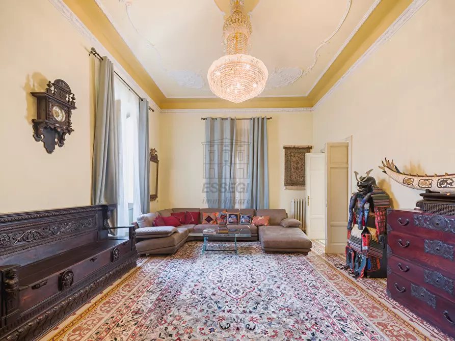 Immagine 42 di Villa in vendita  a Lucca