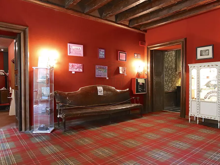 Immagine 11 di Villa in vendita  in Via della Pollicchia 50 a Lucca