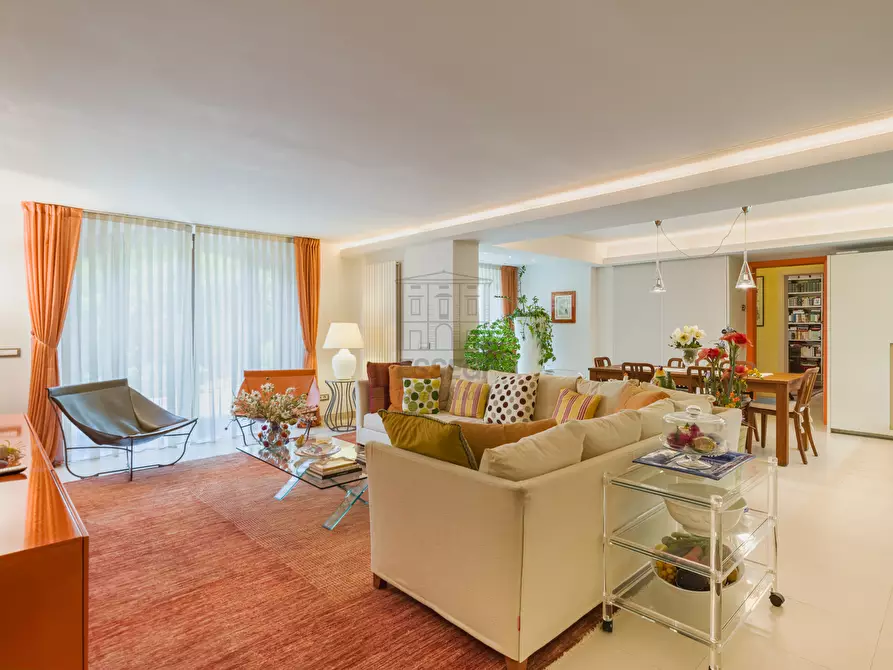 Immagine 12 di Villa in vendita  in Via di santa alessio 168 a Lucca