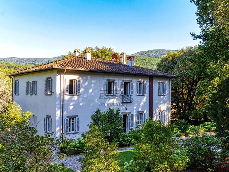 casa indipendente in vendita a Lucca in zona Centro Città