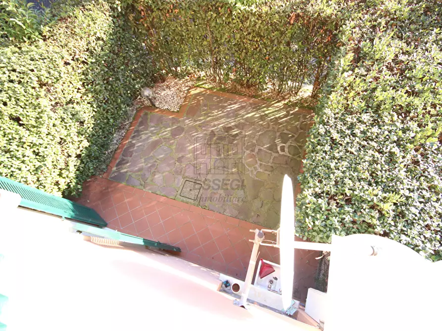 Immagine 17 di Appartamento in vendita  in Via dei Dorini a Lucca