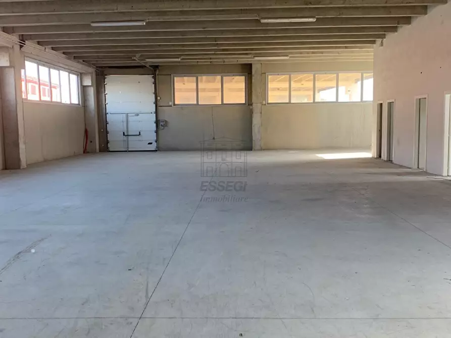 Immagine 2 di Attività artigianale in vendita  in Via della Chiesa 9 a Capannori