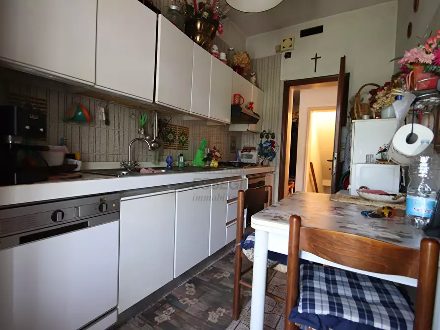 Immagine 6 di Villa in vendita  in Strada Comunale Generale Carlo Alberto dalla Chies 83 a Capannori