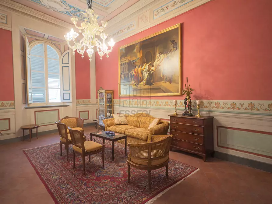 Immagine 3 di Appartamento in vendita  a Lucca