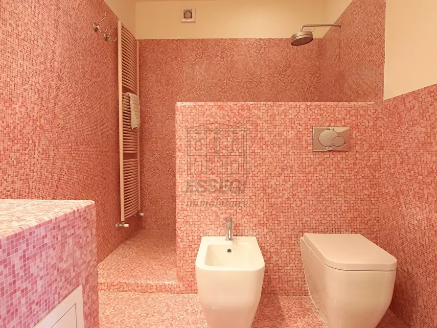 Immagine 11 di Villa in vendita  in Via della Chiesa X 466 a Lucca