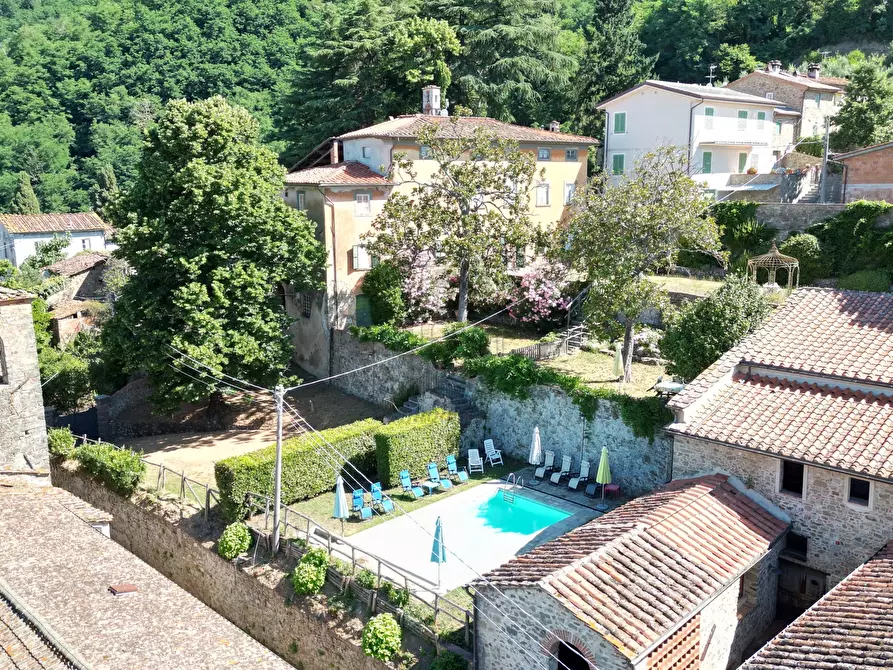 Immagine 3 di Rustico / casale in vendita  in Via di matraia a Lucca