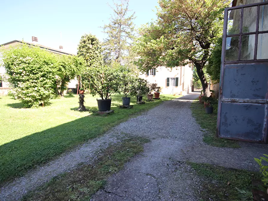 Immagine 27 di Villa in vendita  in Via Traversa di Parezzana 1 a Capannori