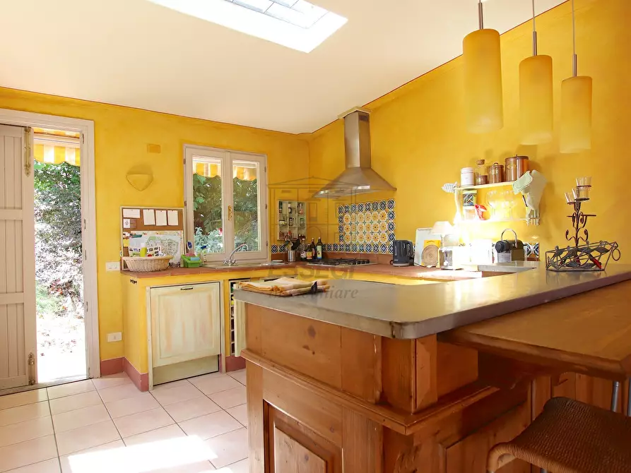 Immagine 39 di Rustico / casale in vendita  in Via di Mastiano e Gugliano 1024 a Lucca