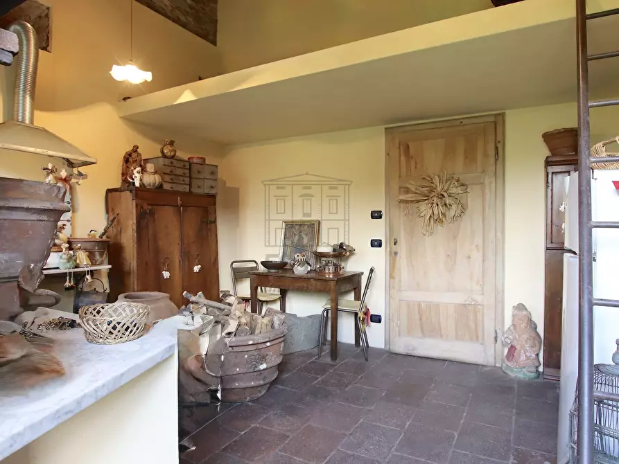 Immagine 42 di Villa in vendita  in Via Romana 914 a Lucca