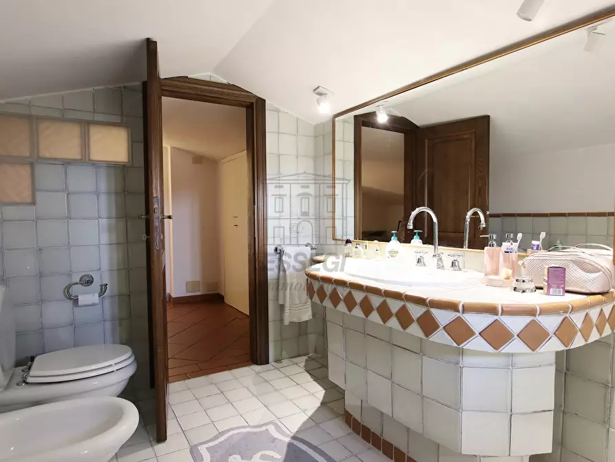 Immagine 32 di Rustico / casale in vendita  in Via Pieroni a Lucca