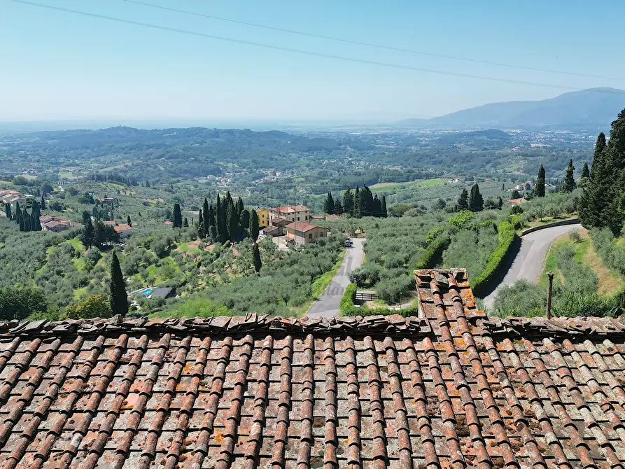 Immagine 8 di Rustico / casale in vendita  in Via Tofori a Lucca