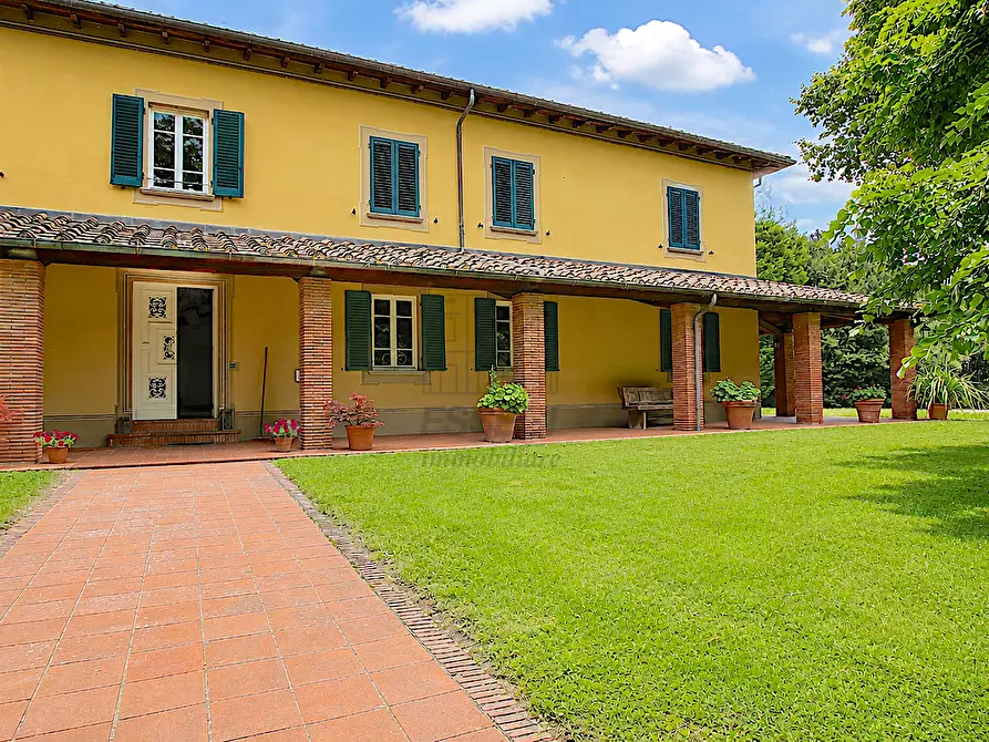 Immagine 2 di Villa in vendita  in Via di Tiglio 33 a Capannori