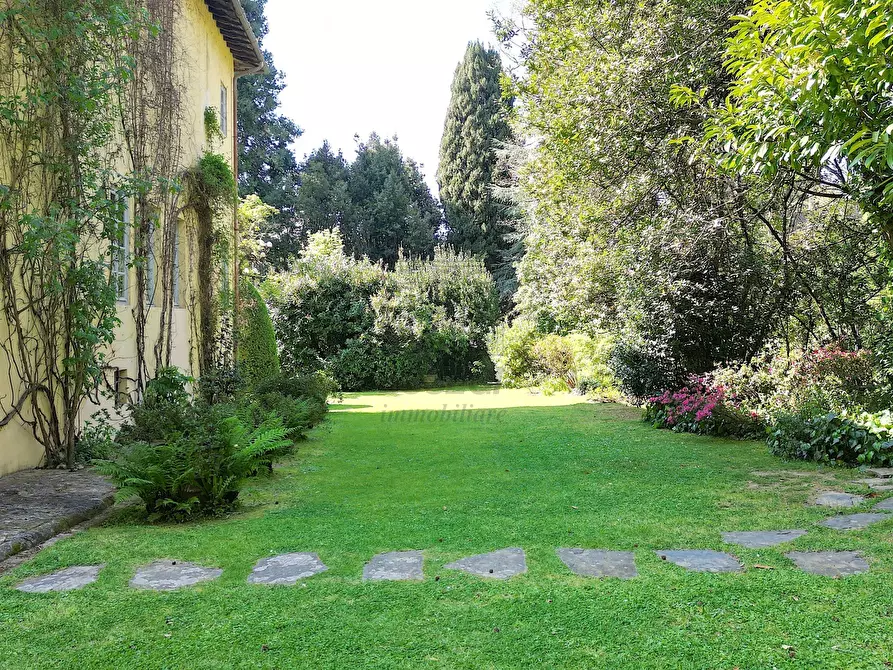 Immagine 9 di Villa in vendita  in Via di Vorno a Capannori