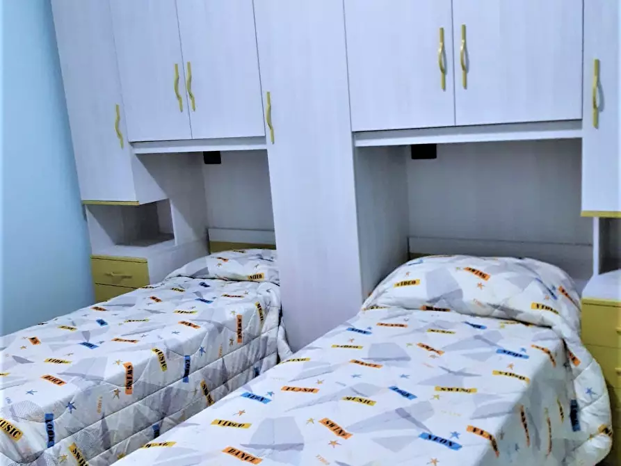 Immagine 4 di Trilocale in affitto  in Via Stadio a Melito Di Porto Salvo