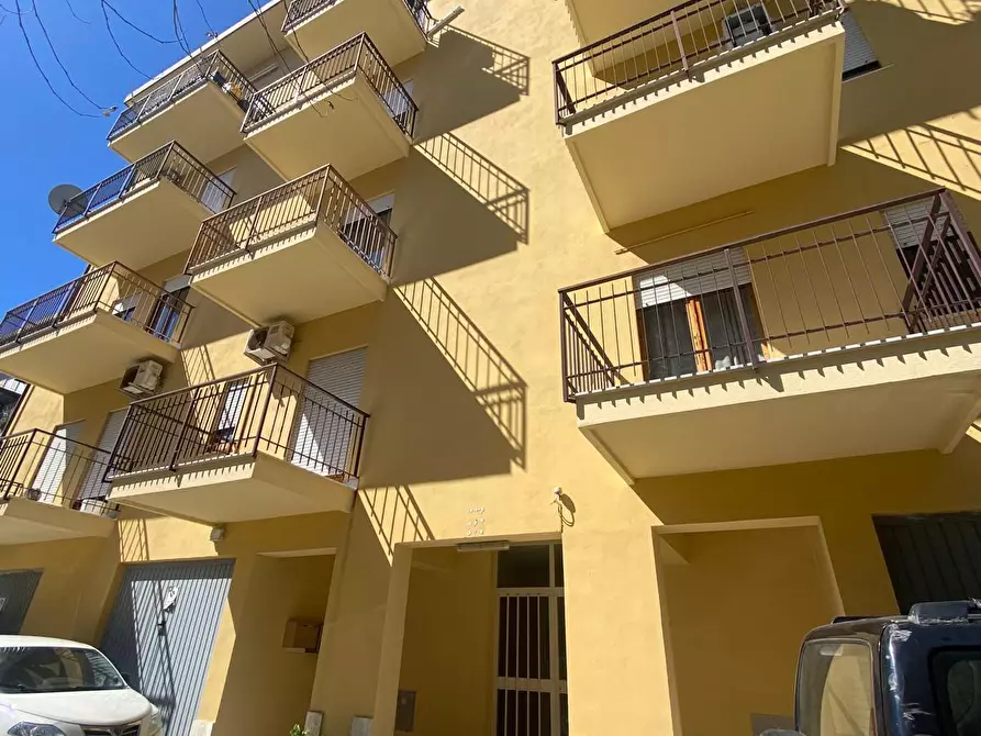 Immagine 2 di Pentalocale in vendita  in Viale Aldo Moro 15 a Bova Marina