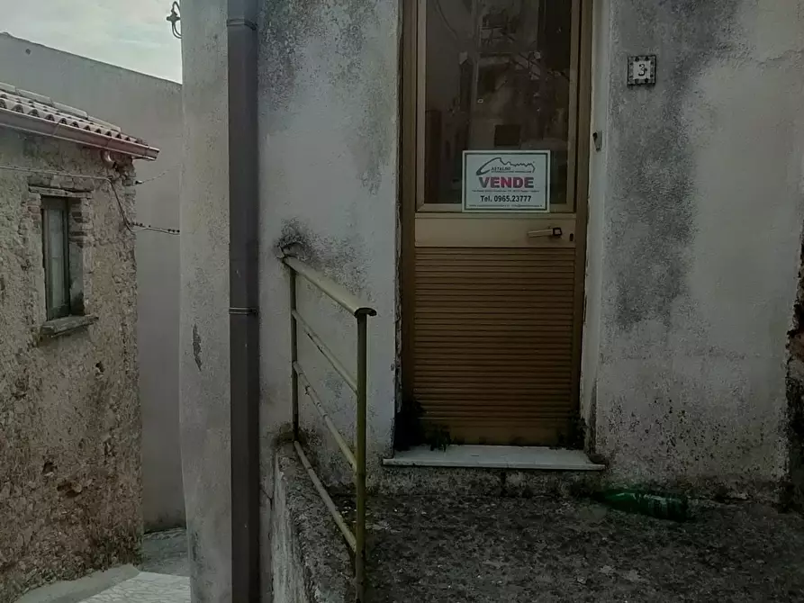 Immagine 1 di Casa indipendente in vendita  in Via Santo Spirito 18 a Bova