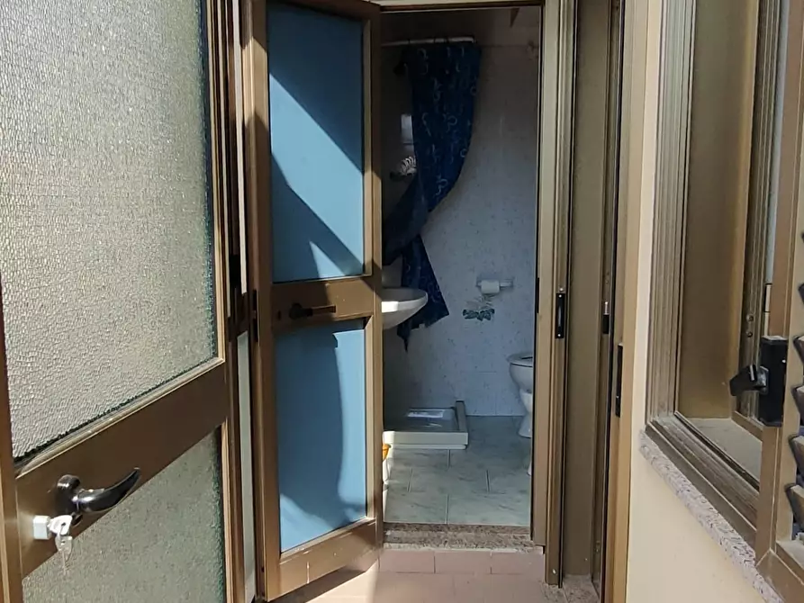 Immagine 9 di Bilocale in affitto  in Via Oratorio a Bova Marina