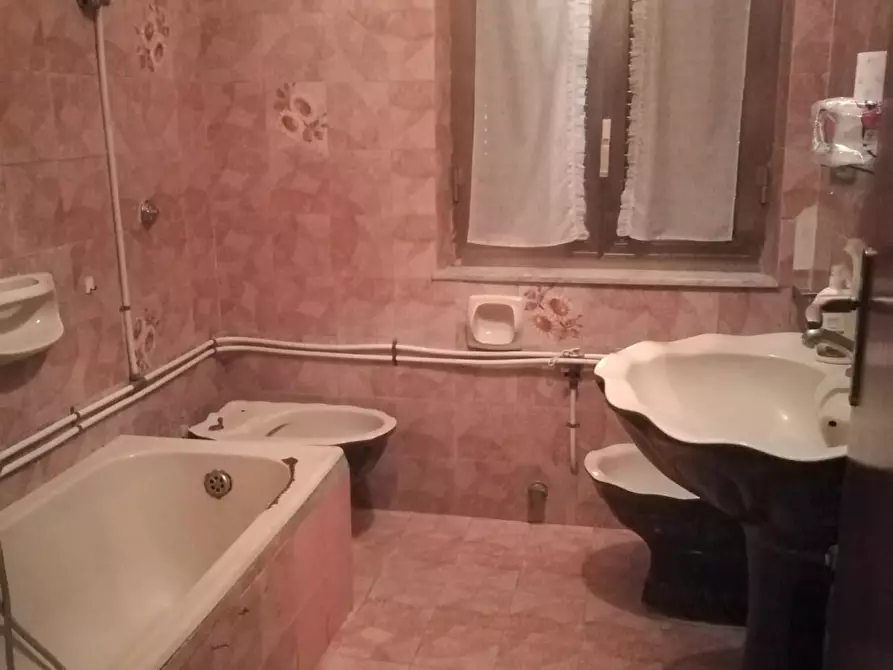 Immagine 13 di Trilocale in affitto  a Bova Marina