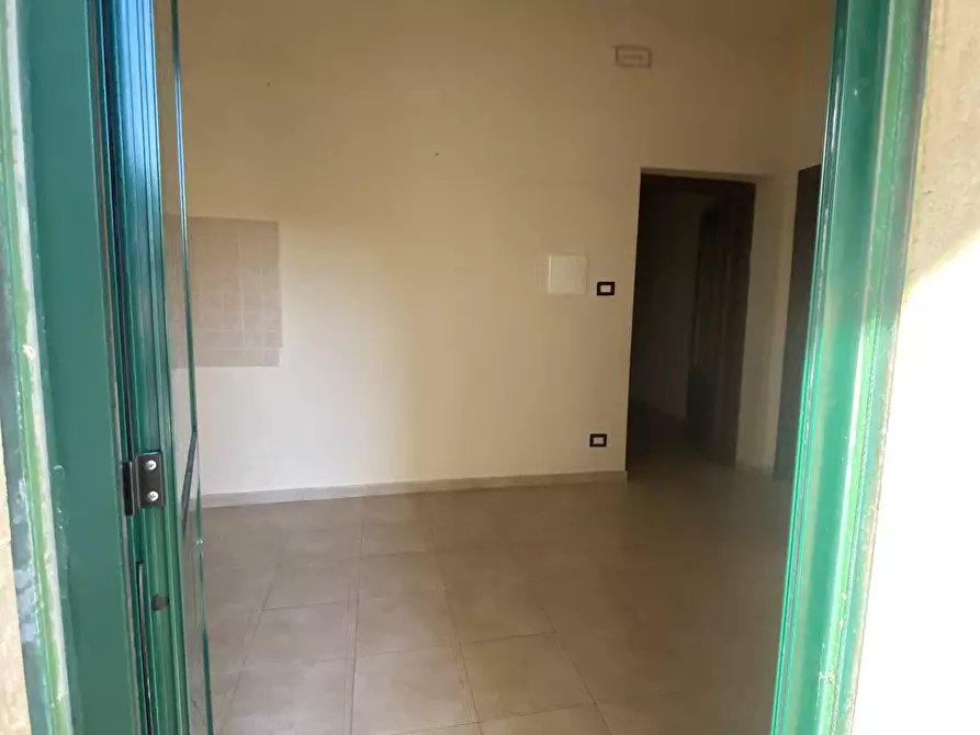 Immagine 10 di Bilocale in affitto  in Case Popolari Via Saracinello 7-15 a Reggio Di Calabria