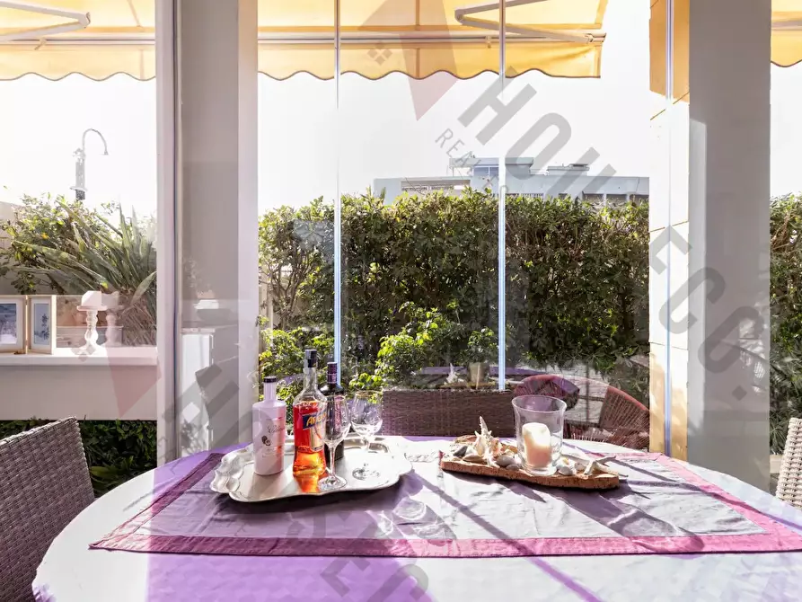 Immagine 15 di Appartamento in vendita  in Via Italia a Quartu Sant'elena