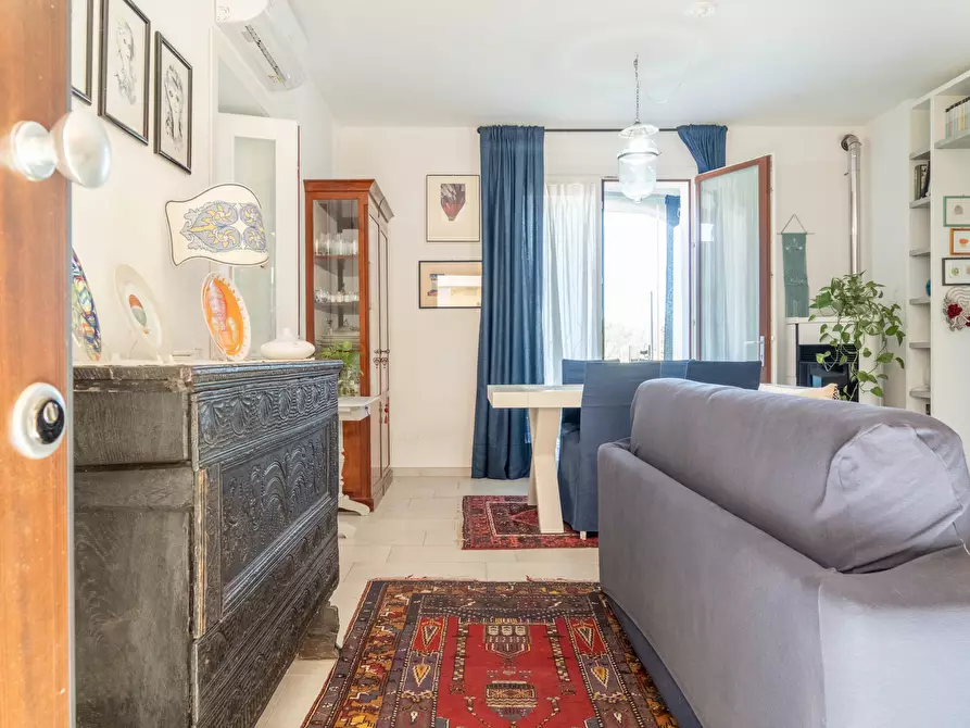 Immagine 1 di Appartamento in vendita  a Uta