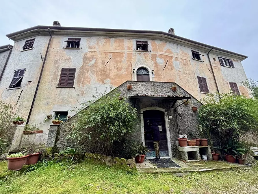 Immagine 6 di Villa in vendita  a Castelnuovo Magra