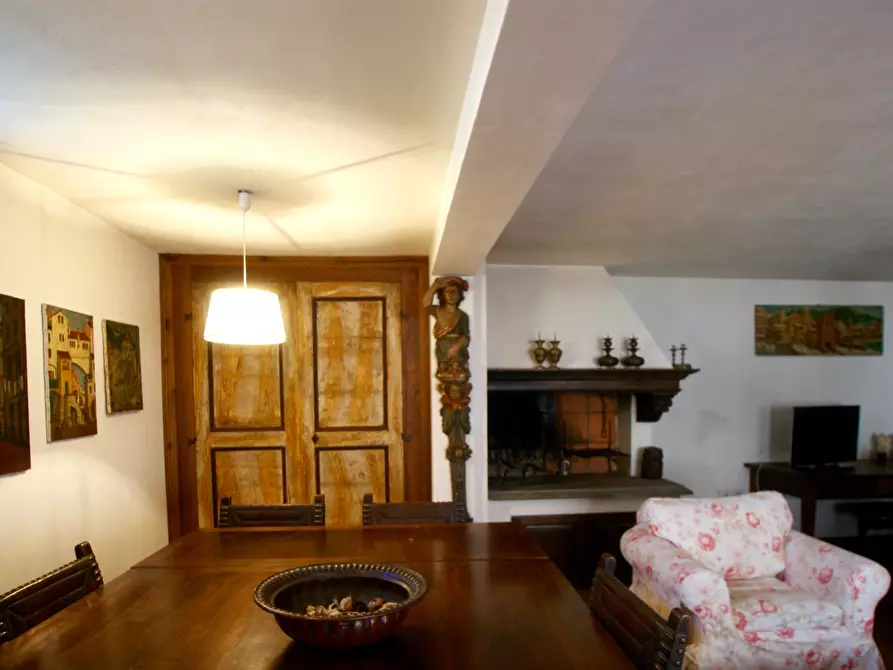 Immagine 10 di Villa in vendita  a Sarzana