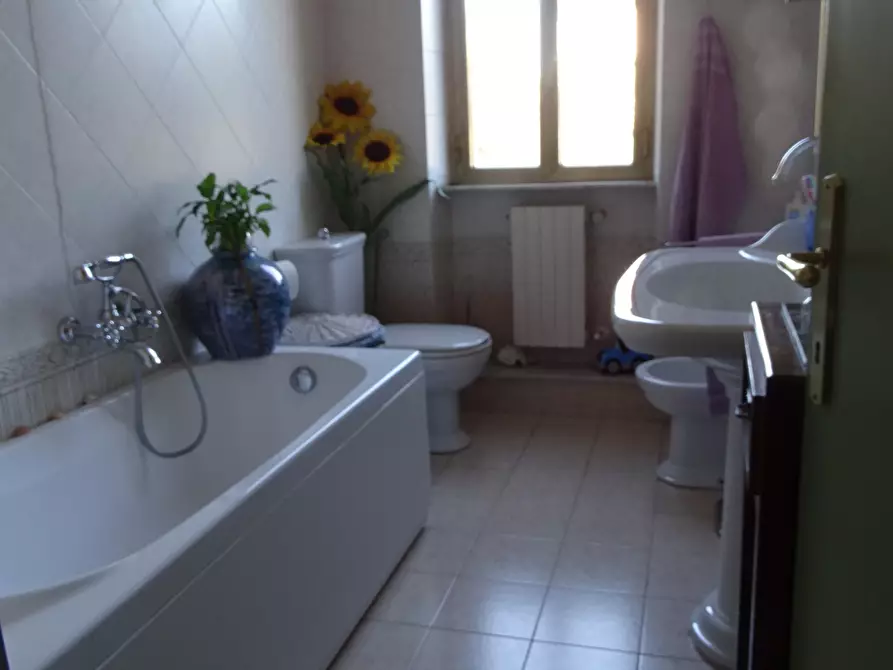 Immagine 22 di Casa semindipendente in vendita  a Sarzana