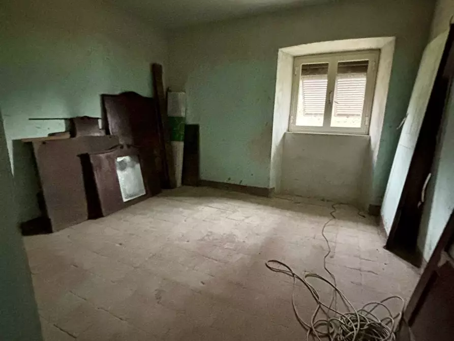 Immagine 56 di Villa in vendita  a Castelnuovo Magra